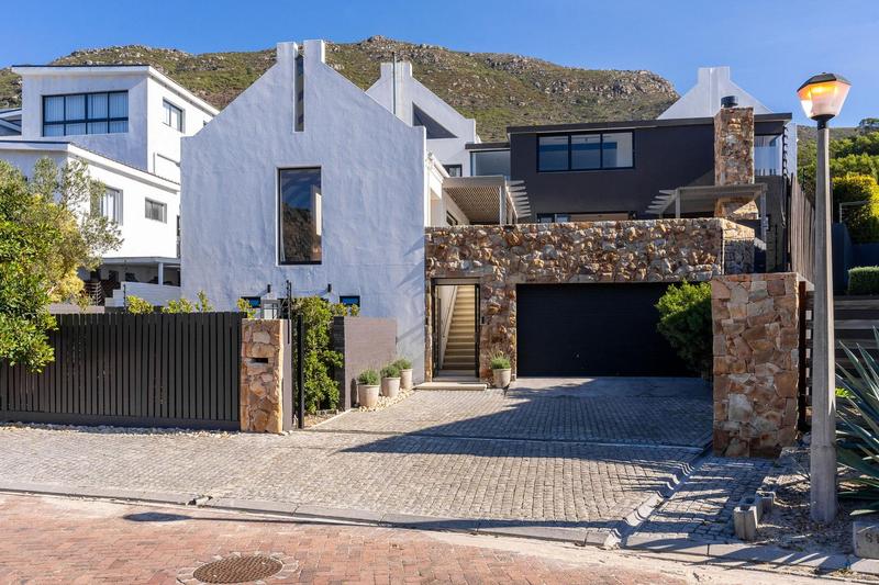 6 Bedroom Property for Sale in Kronenzicht Western Cape